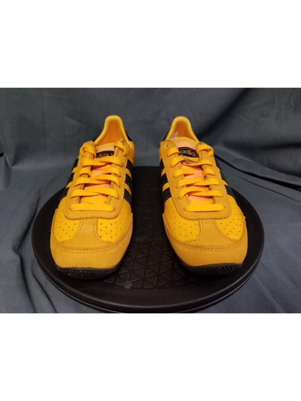 Adidas Japan Core Yellow Black JI2665 Women's Size 8 NEW NO BOX! - Picture 3 of 11
